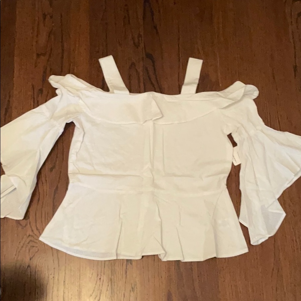 NWT Halogen cold shoulder blouse